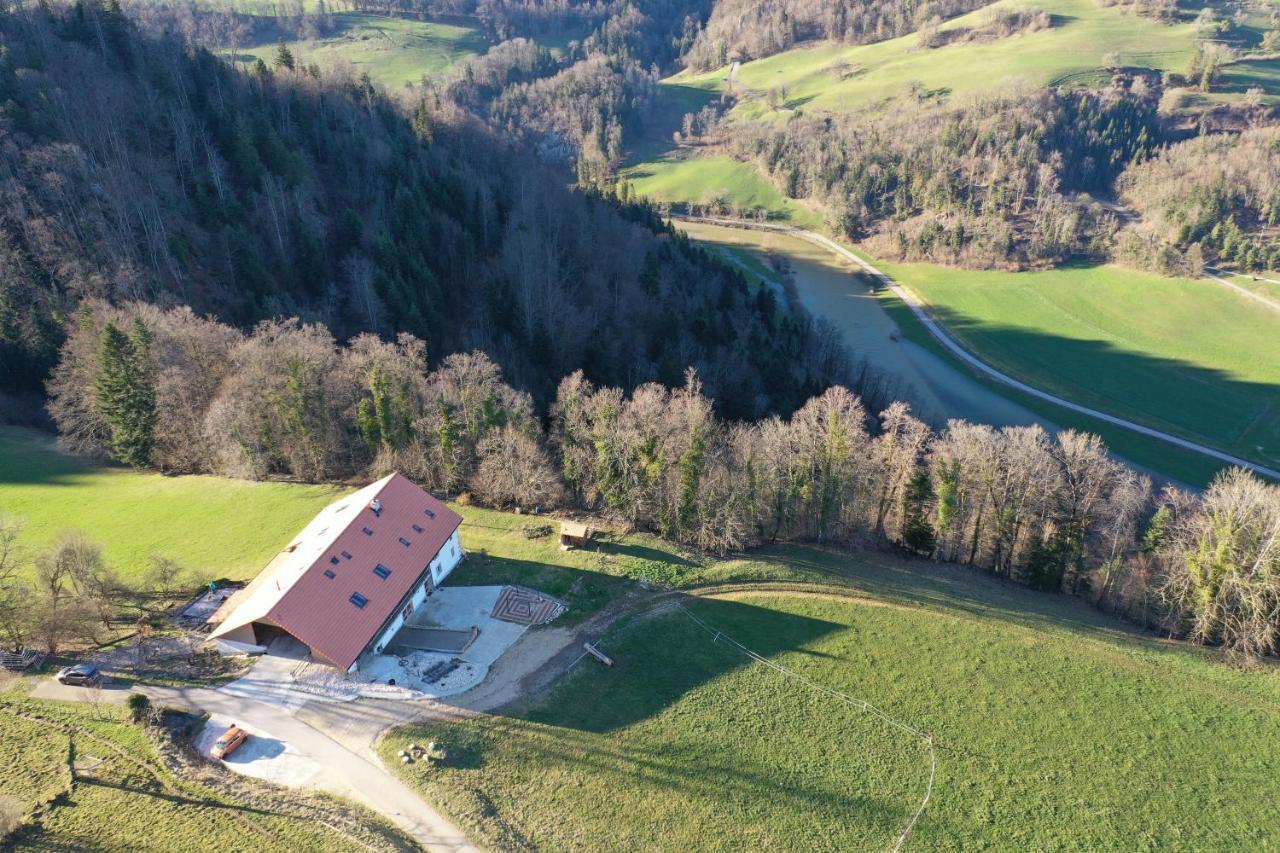 サン・テュルサンヌLa Joux Chaupeアパートメント エクステリア 写真